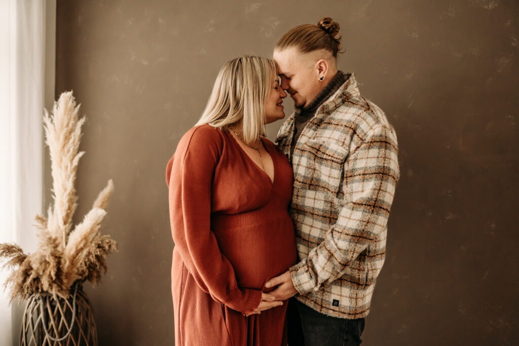 Jasmin Gorpe Fotograf - Wunstorf Neustadt Hannover Nienburg Steinhude Deister Barsinghausen - Babybauch Neugeborene Kinder Familie Fotografie